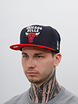 Бейсболка MITCHELL NESS арт. CHICAGO BULLS BULLS BLACKCRN Chicago Bulls NBA (черный / красный)